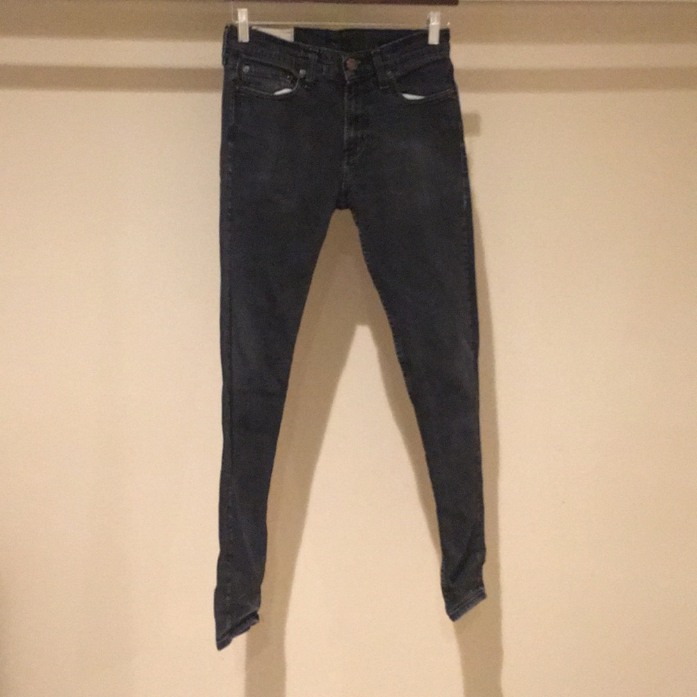 Skinny jeans
